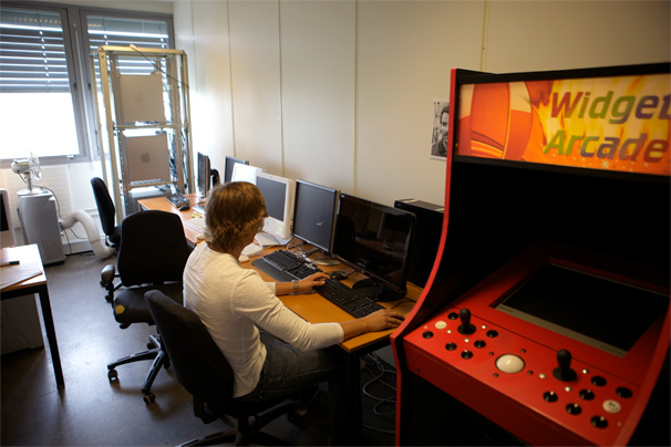 Widgets Arcade Machine